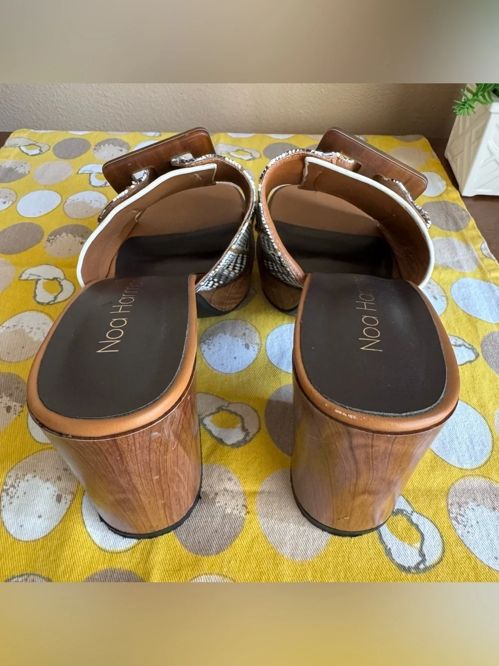 Noa Harmon platform heels with buckle size 40